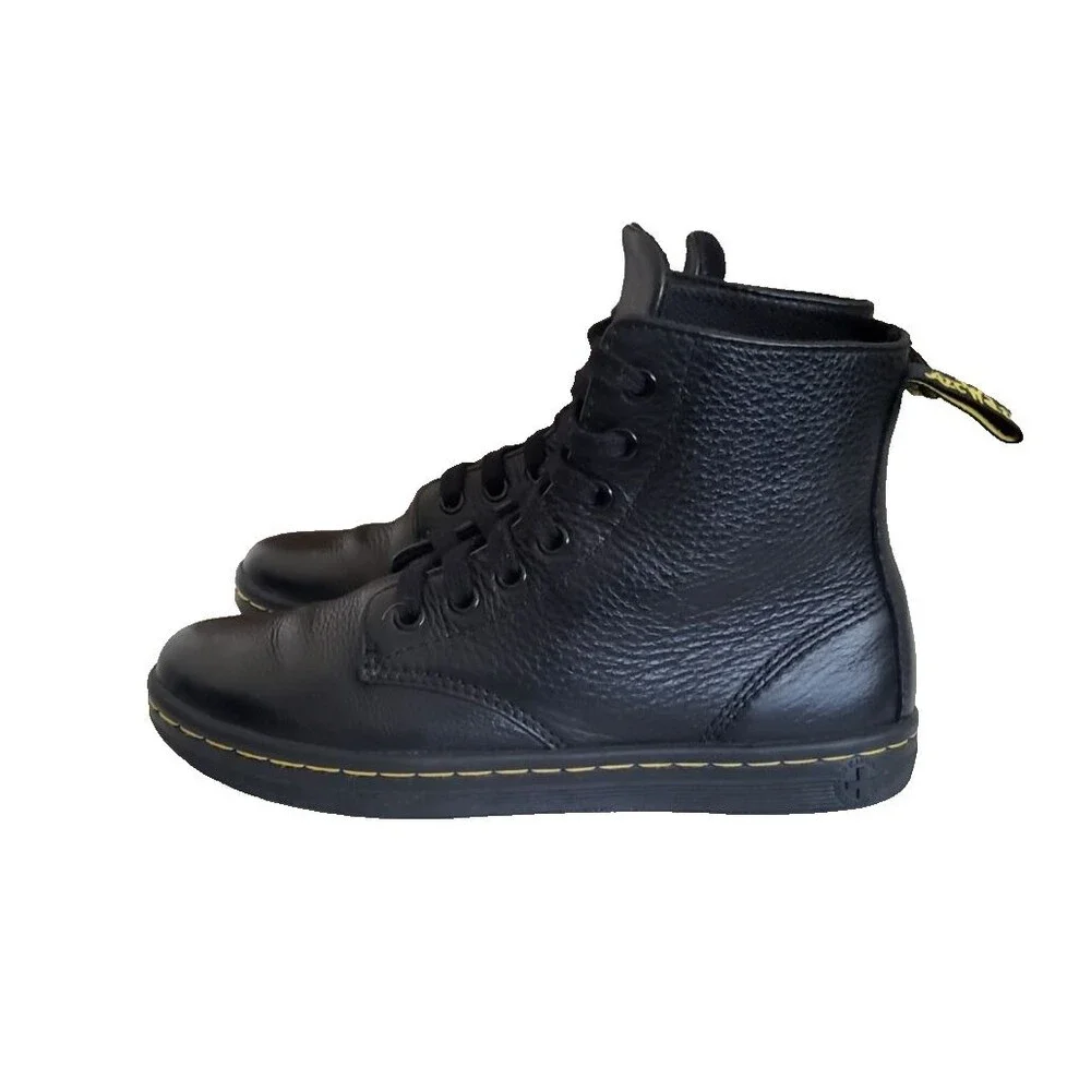 Dr. Martens Women's Leyton Ankle Boot Soft Black Leather Size 5 Air Wair 7 Eye